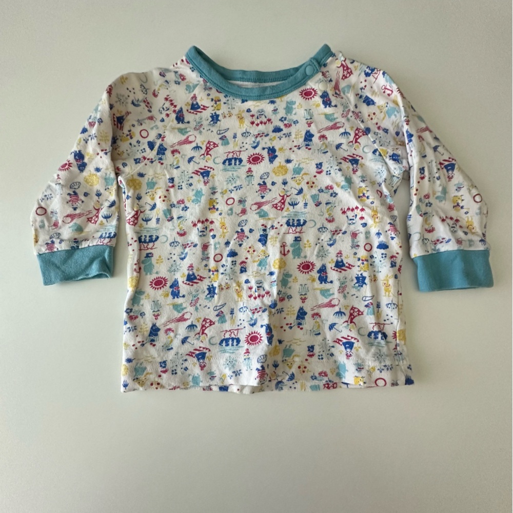 Uniqlo White and Blue Patterned Shirt 12-18M